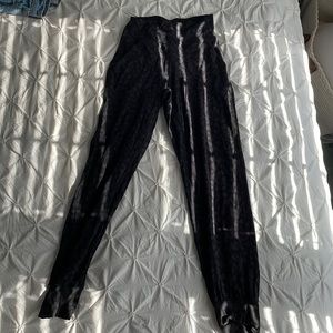 Super cute lululemon align joggers!